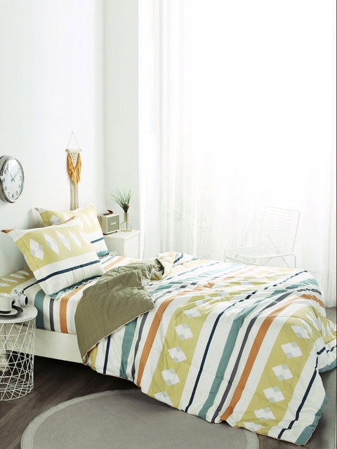 

URBAN DREAM White & Beige Geometric Print 4-Piece Bedding Set
