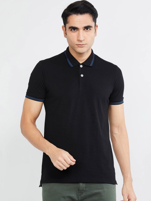 

max Men Black Solid Polo Collar T-shirt