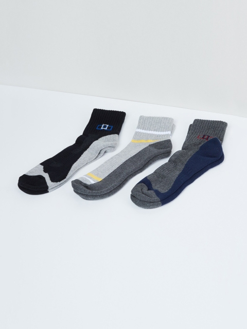 

max Men Pack of 3 Assorted Ankle-Length Socks