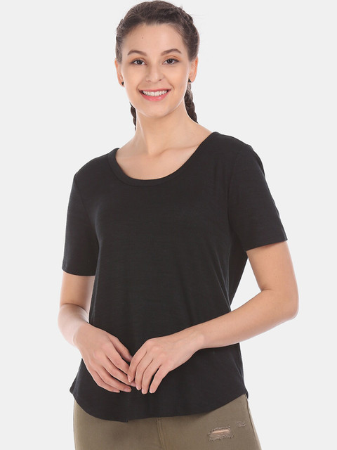 

GAP Women Black Solid Round Neck T-shirt
