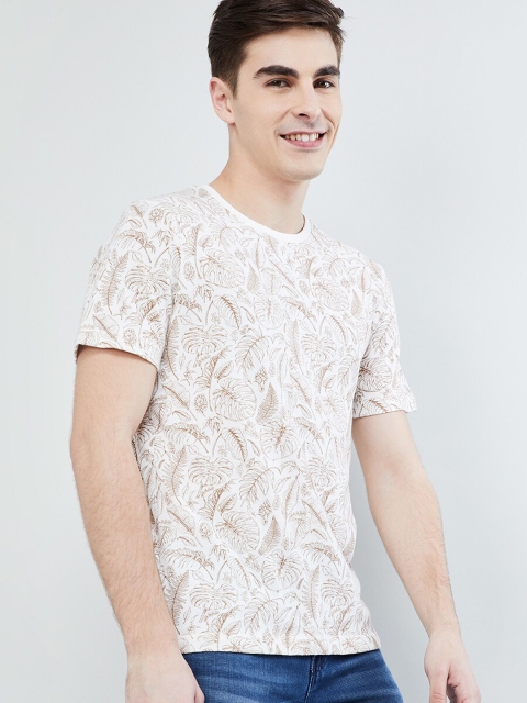 

max Men Off-White Printed Round Neck T-shirt