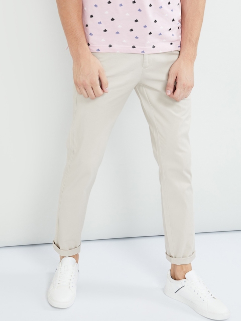 

max Men Beige Skinny Fit Solid Chinos