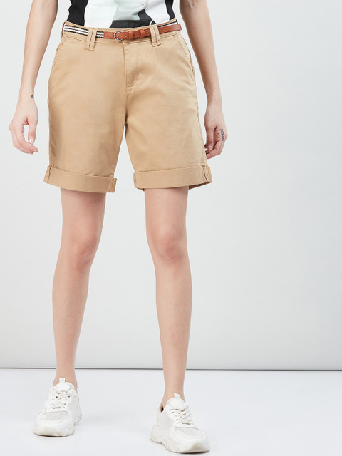 

max Women Beige Solid Regular Fit Regular Shorts