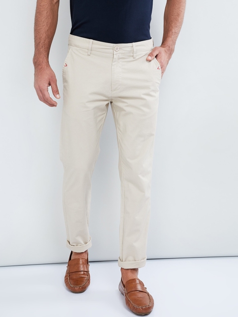 

max Men Cream-Coloured Slim Fit Solid Regular Trousers