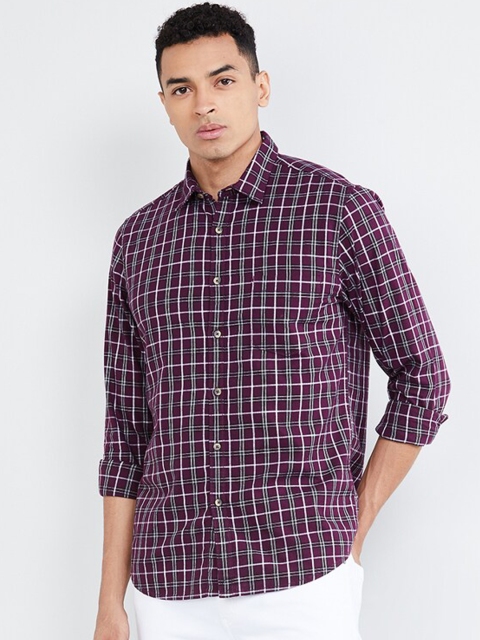 

max Men Burgundy & White Regular Fit Checked Casual Shirt