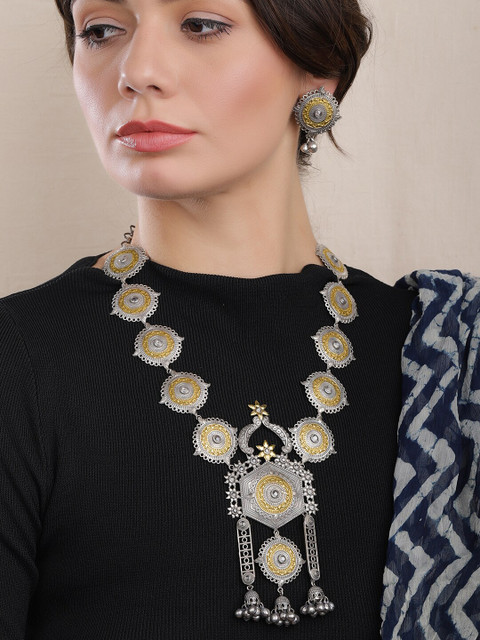 

Rubans Women Silver-Plated Gold-Toned Textured Handcrafted Jewellery Set