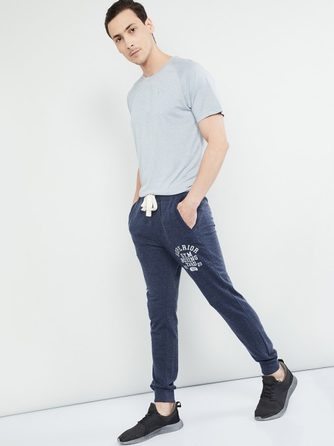 

max Men Blue Solid Round Neck T-shirt