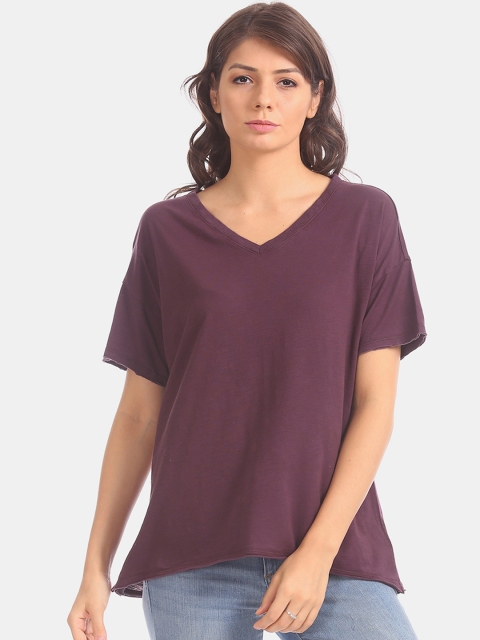 

GAP Women Burgundy Solid V-Neck T-shirt