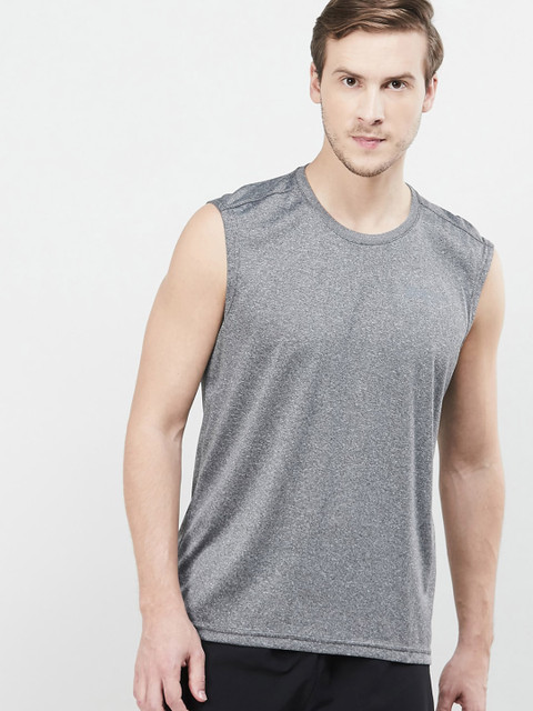 

max Men Grey Melange Self Design Round Neck T-shirt