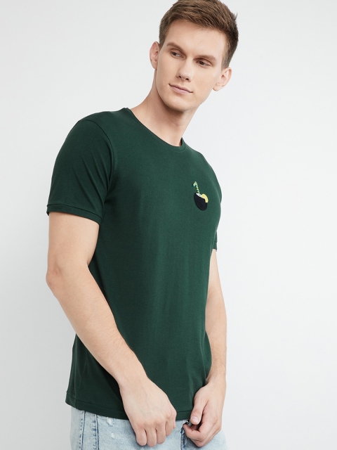 

max Men Green Solid Round Neck T-shirt