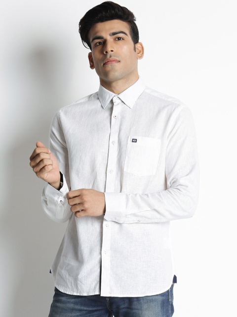 

BYFORD by Pantaloons Men White Regular Fit Solid Casual Shirt