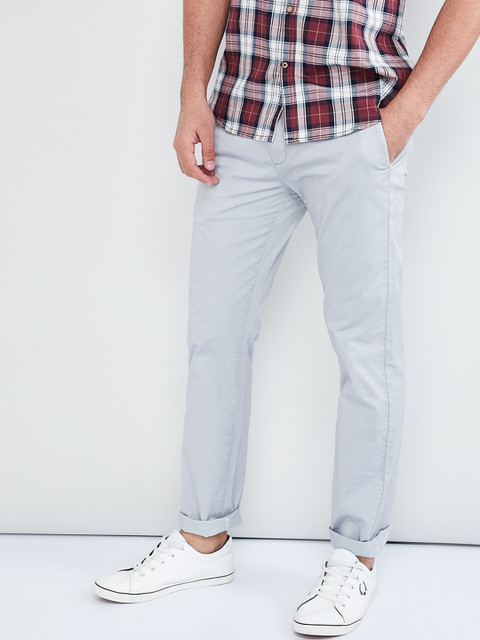 

max Men Grey Regular Fit Solid Chinos