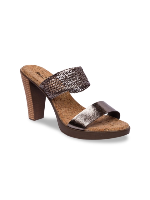 

Inc 5 Women Bronze-Toned Woven Design Heels