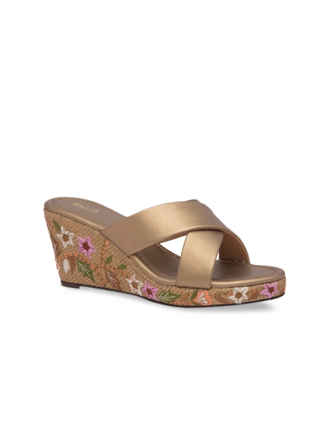 

Inc 5 Women Gold-Toned Solid Wedges