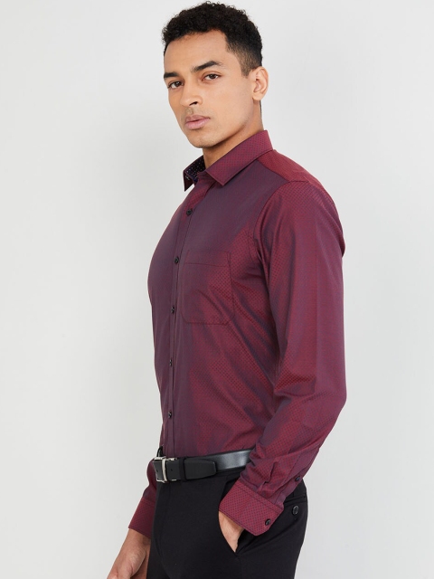 

max Men Maroon Slim Fit Self Design Formal Shirt