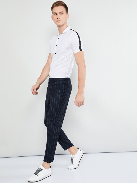 

max Men White & Black Slim Fit Printed Casual Shirt