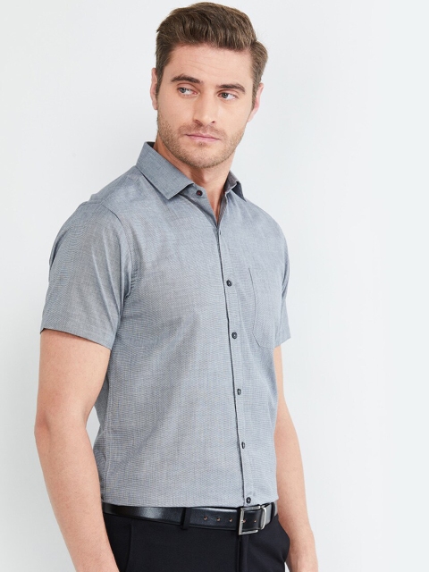 max Men Grey Regular Fit Solid Casual Shirt