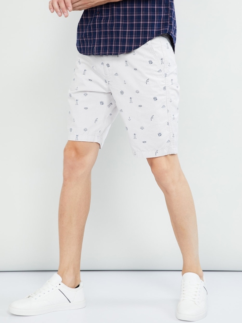 

max Men Off-White Printed Regular Fit Regular Shorts