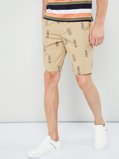 

max Men Khaki Printed Regular Fit Regular Shorts