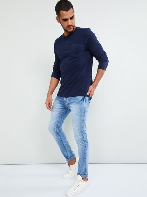 

max Men Blue Solid Henley Neck T-shirt