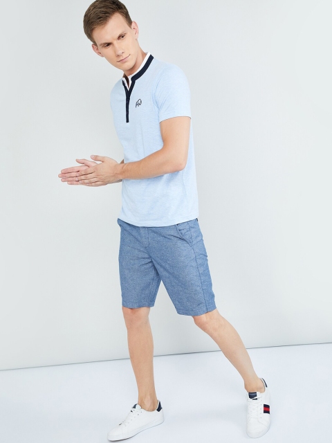 

max Men Blue Solid Henley Neck T-shirt