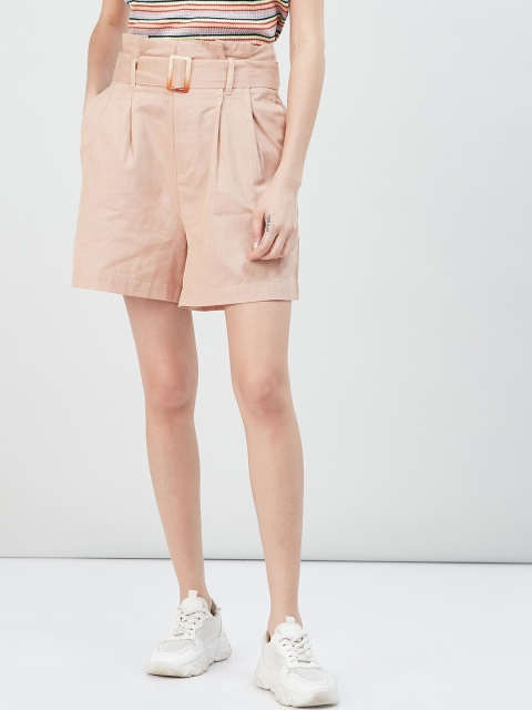 

max Women Beige Solid Regular Fit Regular Shorts
