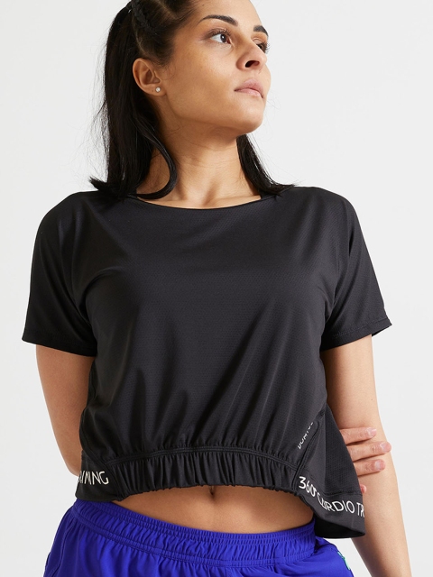 

Domyos by Decathlon Women Solid Black Fitness Crop Top
