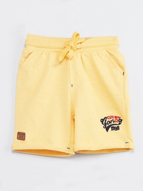

max Boys Yellow Solid Regular Fit Regular Shorts