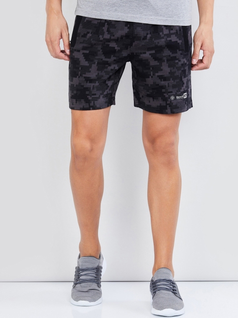 

max Men Black Printed Regular Fit Regular Shorts