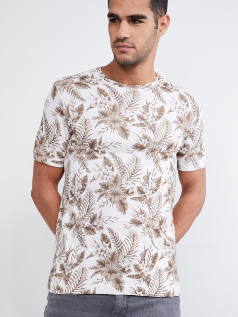 

max Men Off-White Printed Round Neck T-shirt