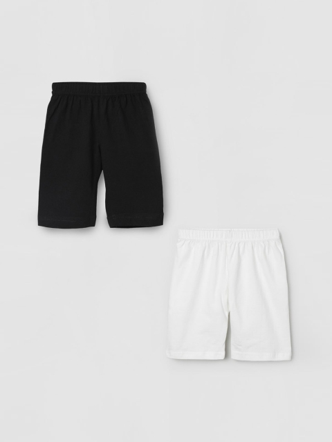 

max Girls Pack Of 2 Black Solid Regular Fit Sports Shorts