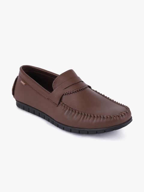 

Duke Men Brown Textured Driving Shoes
