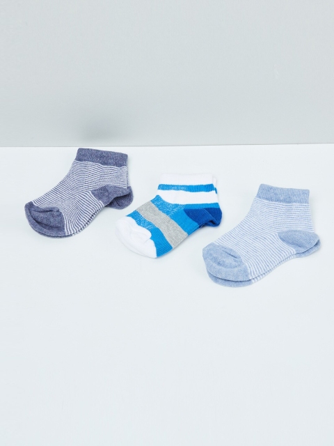 

max Boys Pack of 3 Ankle-Length Socks, Grey