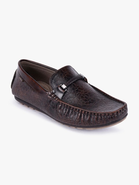 

Duke Men Brown Textured Loafers