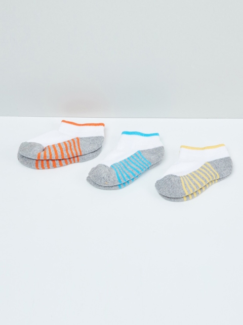 

max Boys Pack of 3 Striped Ankle-Length Socks, White