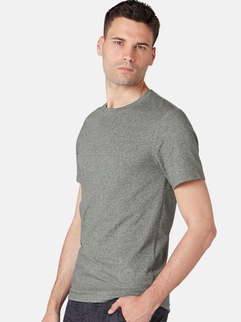 

NYAMBA By Decathlon Men Green Solid Hood T-shirt