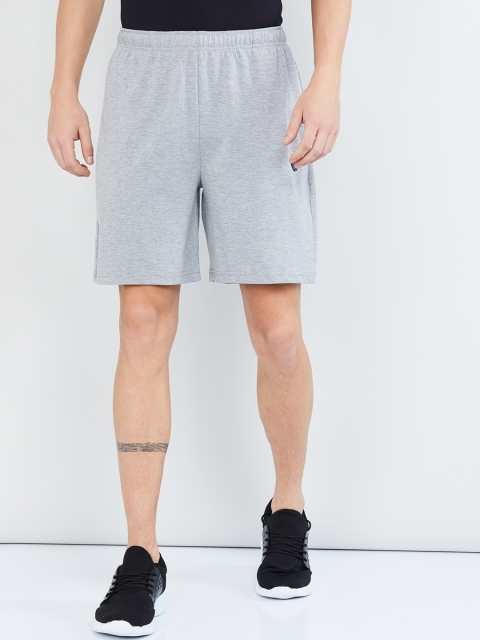 

max Men Grey Solid Regular Fit Sports Shorts