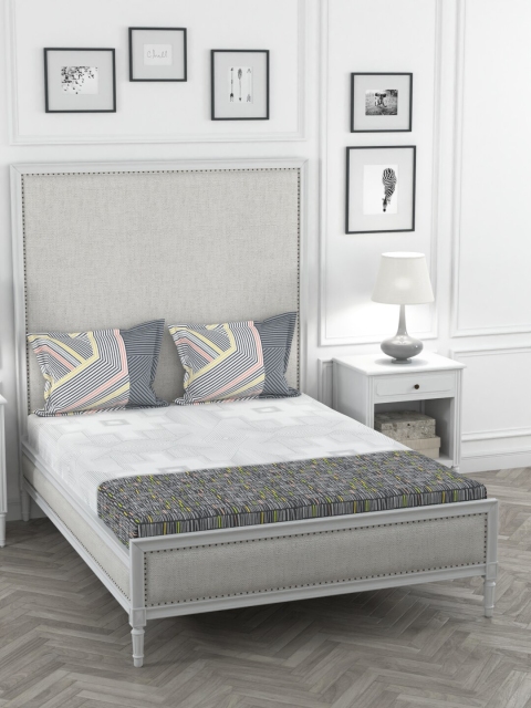 

Portico New York Grey Geometric 144 TC Cotton 1 King Bedsheet with 2 Pillow Covers