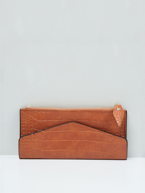 

max Women Tan Brown Textured Envelope Wallet