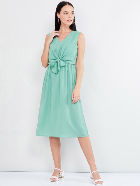 

max Women Green Solid Fit and Flare Dress