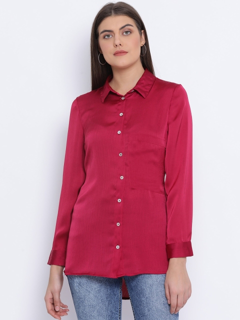 

Oxolloxo Women Red Regular Fit Solid Casual Shirt