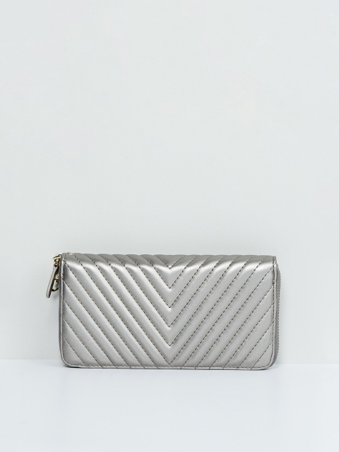 

max Women Grey Solid Zip Around Wallet