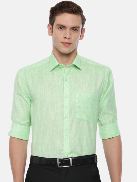 

ARISER Men Green Regular Fit Solid Formal Shirt