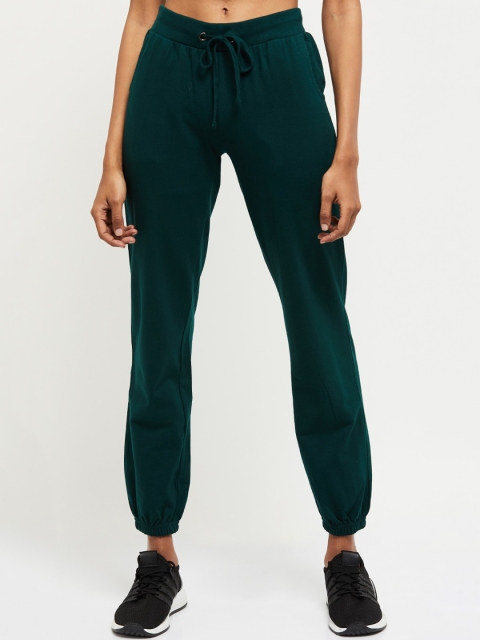 

max Women Green Regular Fit Solid Joggers