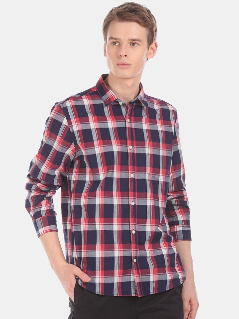 

Ruggers Men Navy Blue & Red Regular Fit Checked Casual Shirt