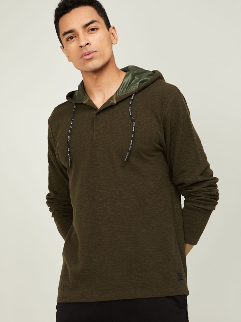 

Bossini Men Olive Green Solid Hood T-shirt