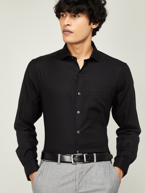 

CODE by Lifestyle Men Black Regular Fit Checked Formal Shirt