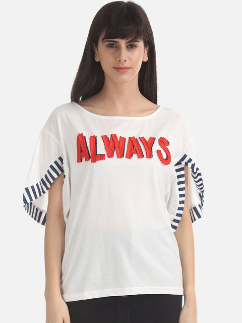 

Cherokee Women White Appliqued Top