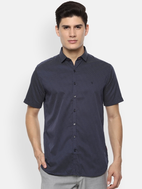 

V Dot Men Navy Blue & White Slim Fit Checked Casual Shirt