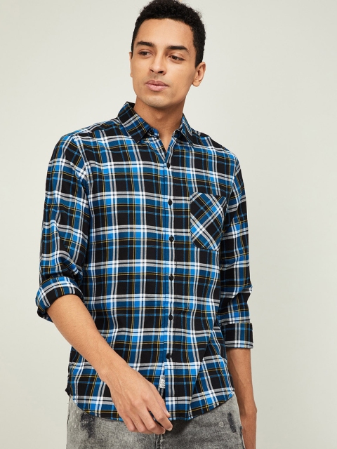 

UCLA Men Black Regular Fit Checked Casual Shirt